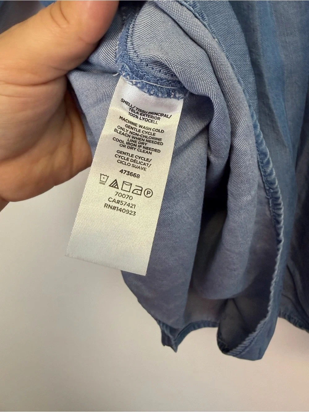 Ann Taylor LOFT Chambray Puff Sleeve Top